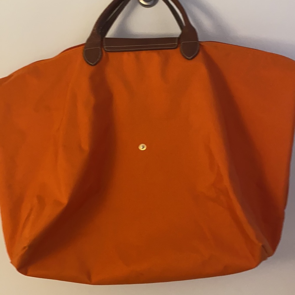 🧡 Longchamp Tote! 🧡 - Picture 4 of 8